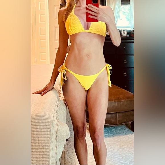 PilyQ Sunshine Bikini Set. D Top / Small Bottom. New Without Tags. - Picture 4 of 7